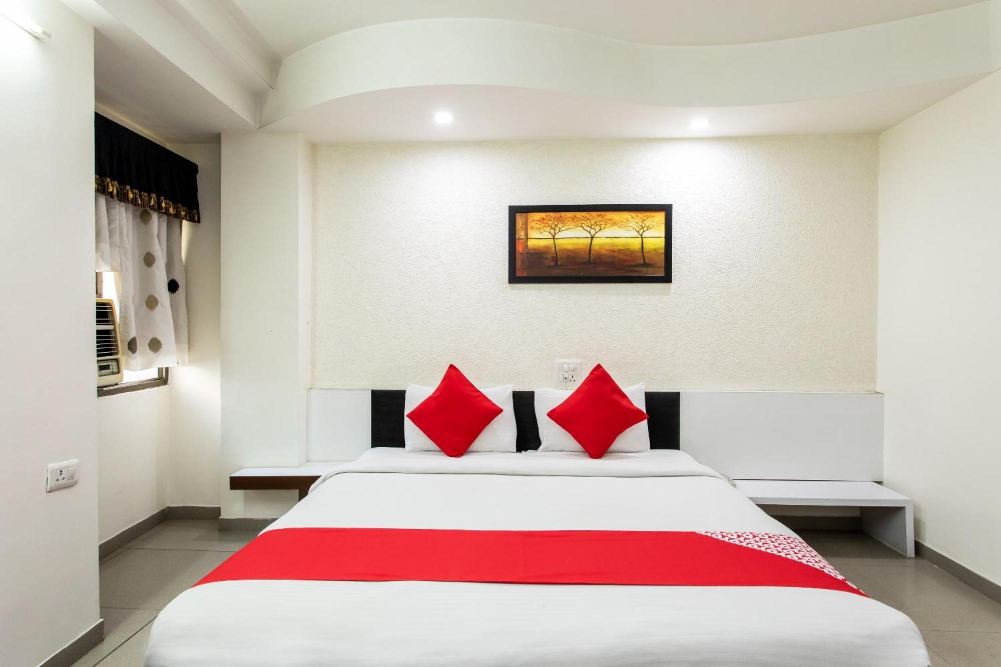 Super Hotel O Mohit Regency Bhopal Eksteriør billede